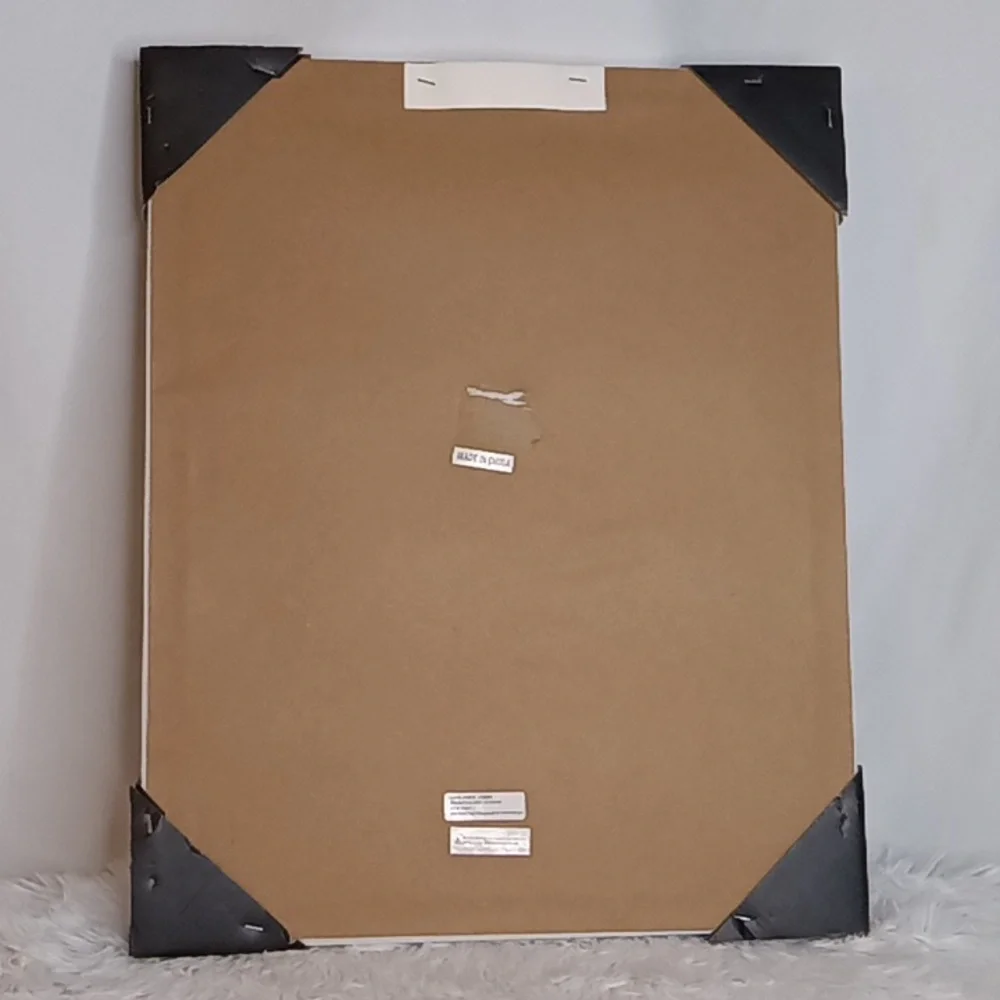 N/A lux wall
